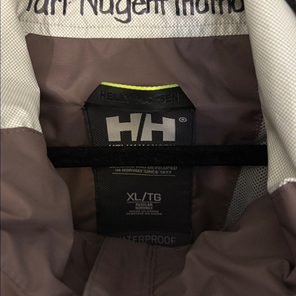Helly Hansen Women’s Escape Coat - Picture 2 of 6